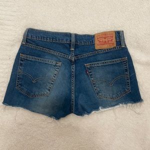 Levi’s 511 cut out jean shorts W31